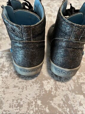 Cloud silver high top sneaker